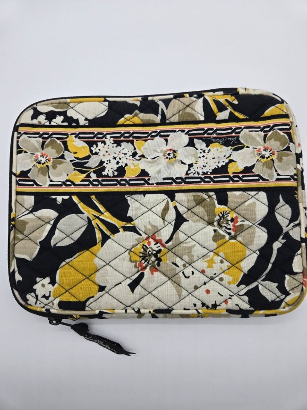 Vera Bradley Dogwood Tablet Sleeve Case Retired Pattern Quilted Zip Tech Cover